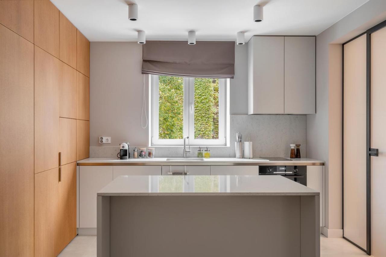 New High-End Designer 3Br Central Apt Σόφια Εξωτερικό φωτογραφία